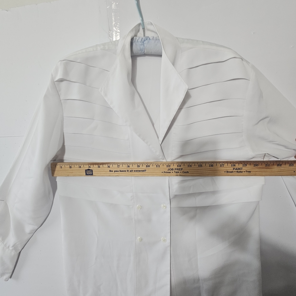 La Chine Classic Size 12 White Long-Sleeved Polyester Button Up Blouse with Laye - Picture 13 of 16
